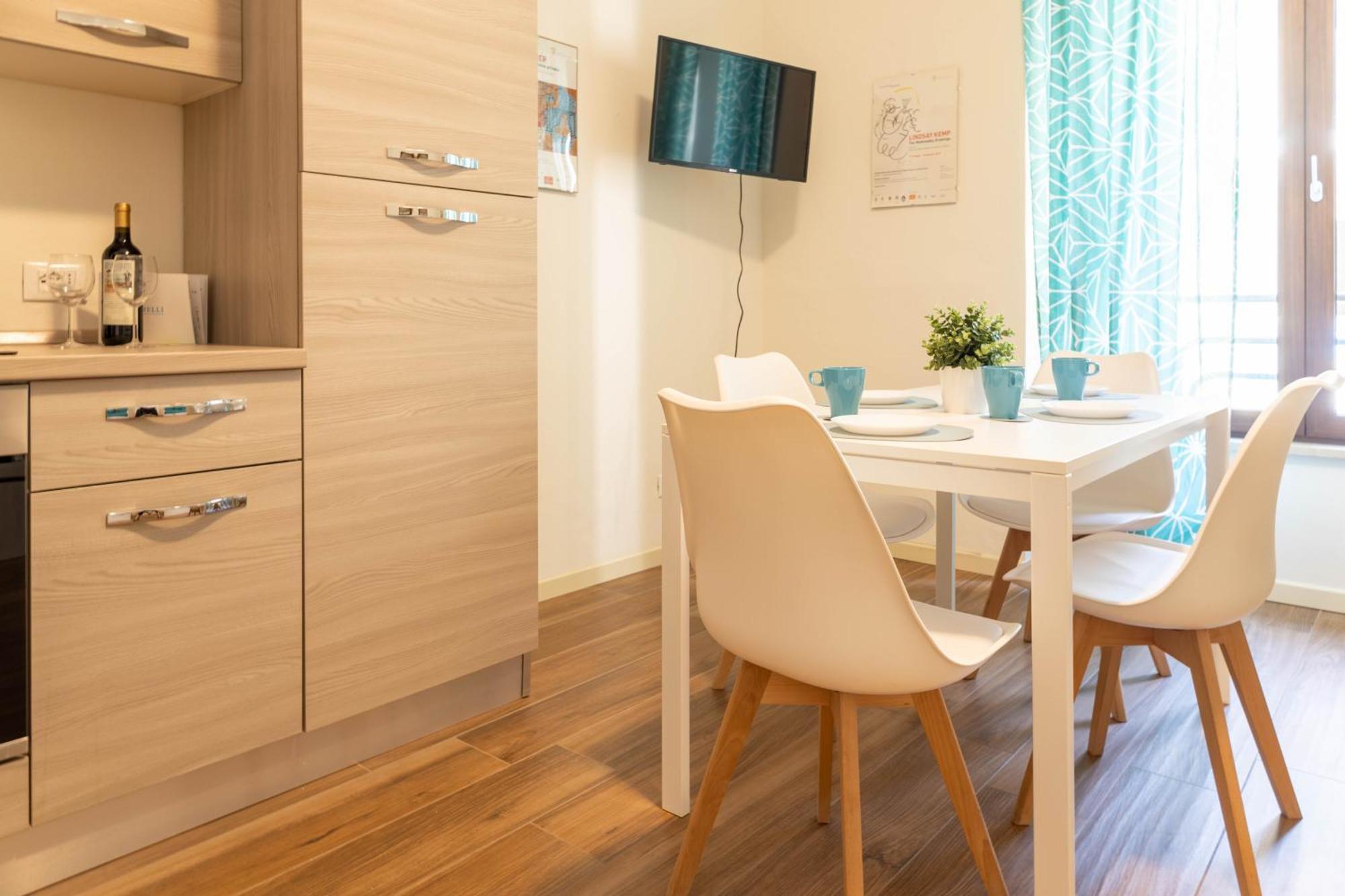 Ora Apartment Десенцано дел Гарда Екстериор снимка