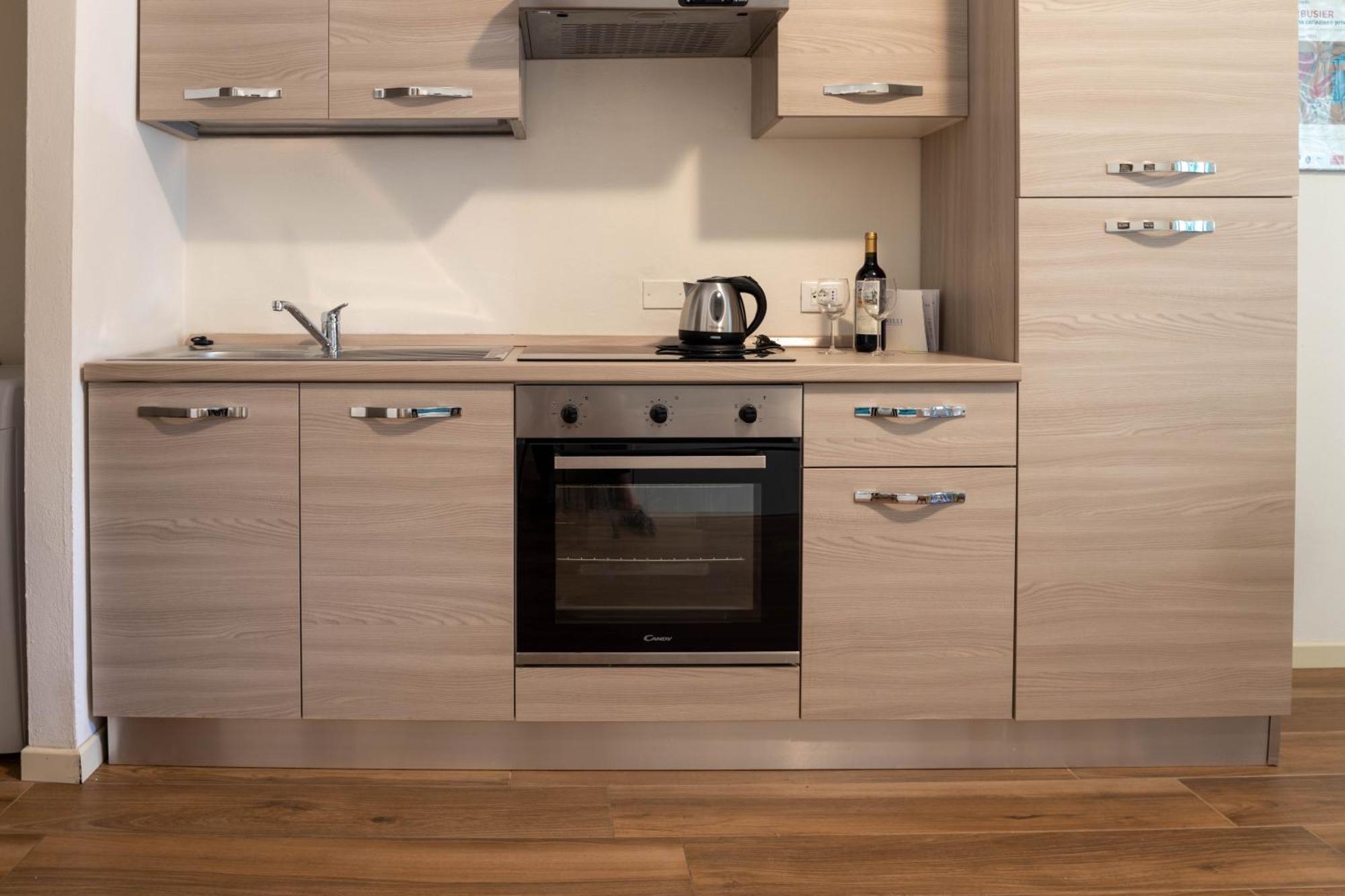 Ora Apartment Десенцано дел Гарда Екстериор снимка
